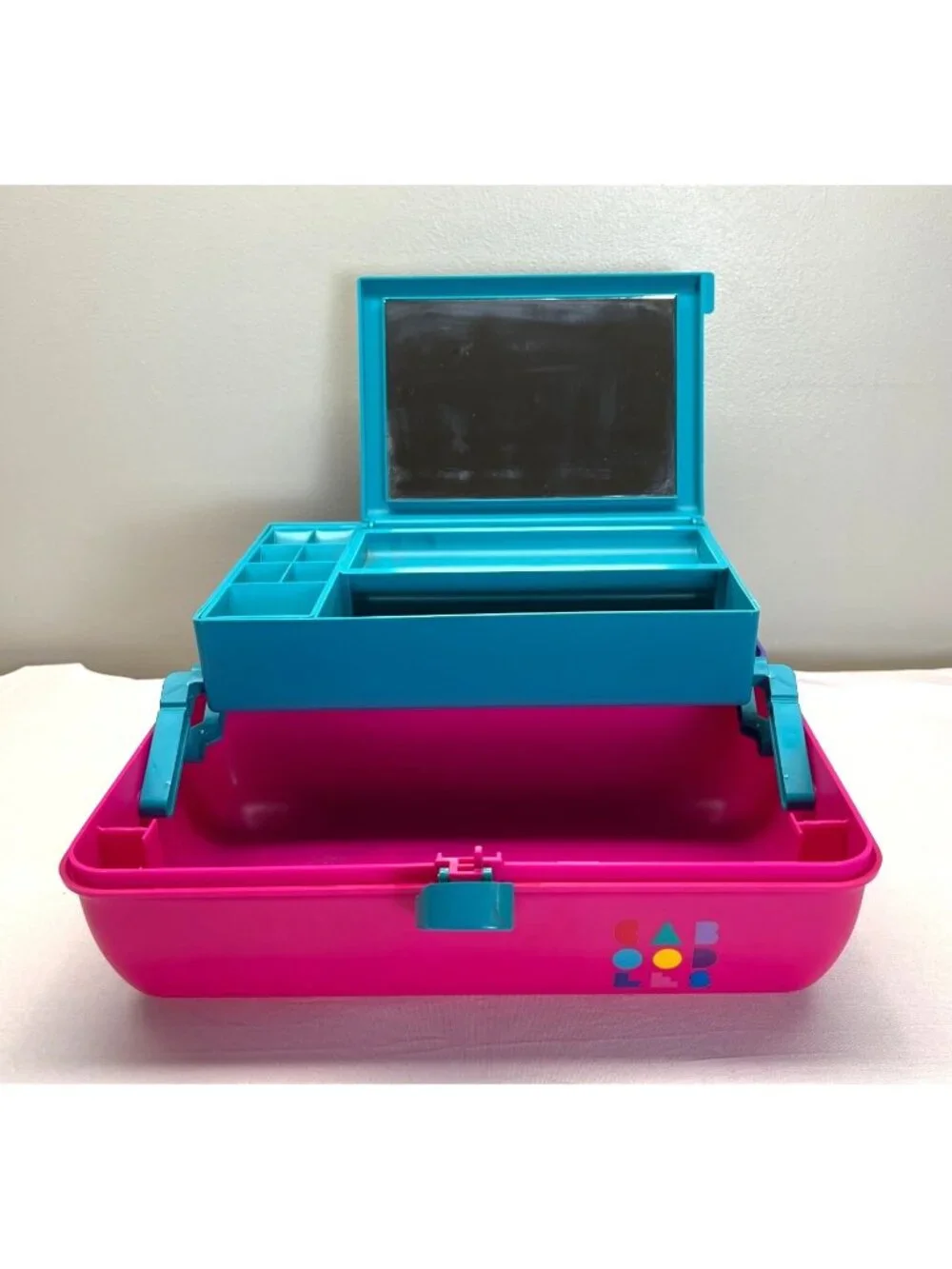 Vintage Caboodles Cosmetic Makeup Case Travel Train Pink Purple 2622 USA